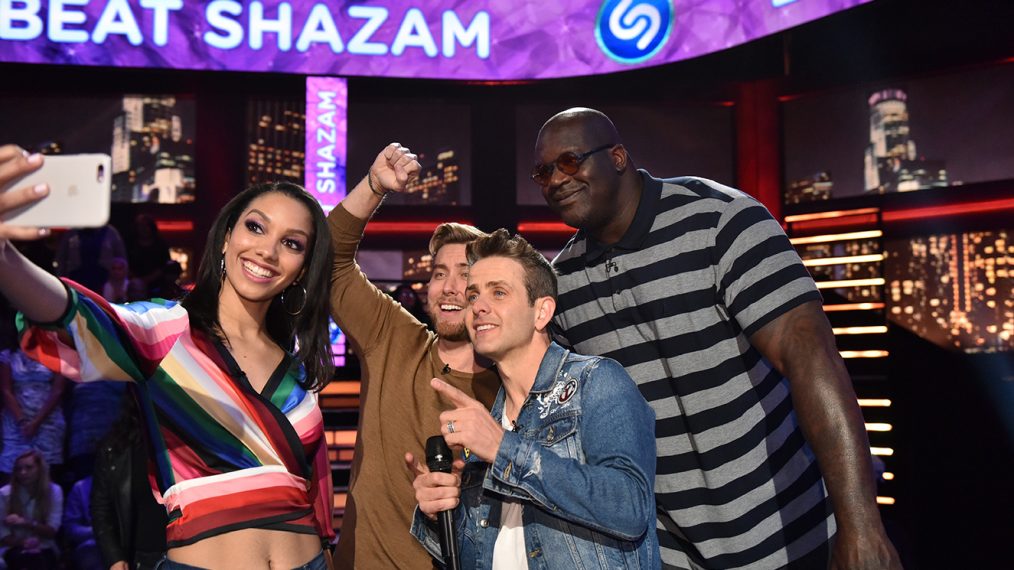 Corinne Foxx shoots a selfie with Lance Bass, Joey McIntyre and Shaquille O'Neal when they stop by Beat Shazam