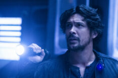 'The 100' Star Bob Morley on Reunions & a 'Long Road' Ahead for the Blake Siblings