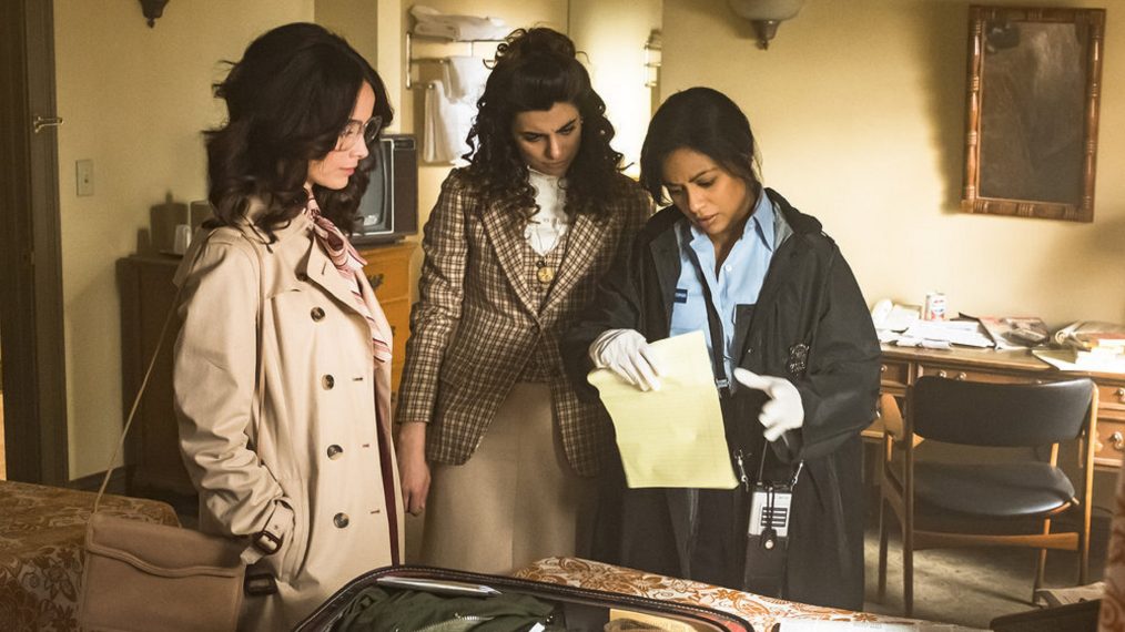 Timeless - Season 2 - Abigail Spencer as Lucy Preston, Claudia Doumit as Jiya, Karen David as Young Denise Christopher