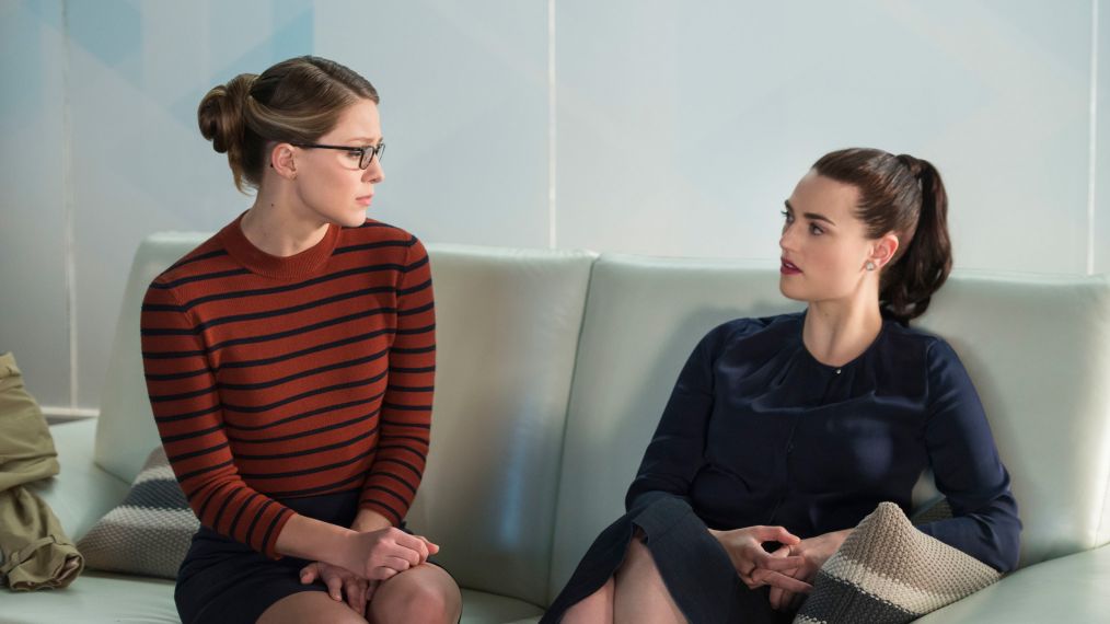 Supergirl - Melissa Benoist as Kara/Supergirl and Katie McGrath as Lena Luthor - 'Ace Reporter'