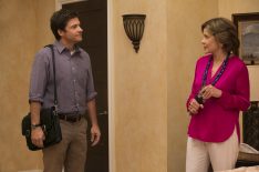 Jason Bateman Apologizes to 'Arrested Development' Co-Star Jessica Walter for Mansplaining