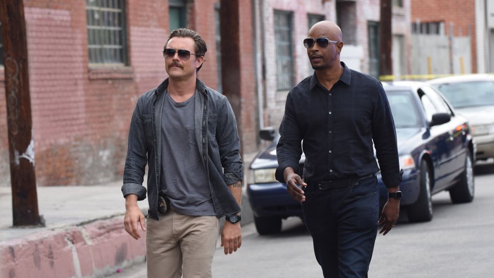 Clayne Crawford and Damon Wayans in 'Lethal Weapon'