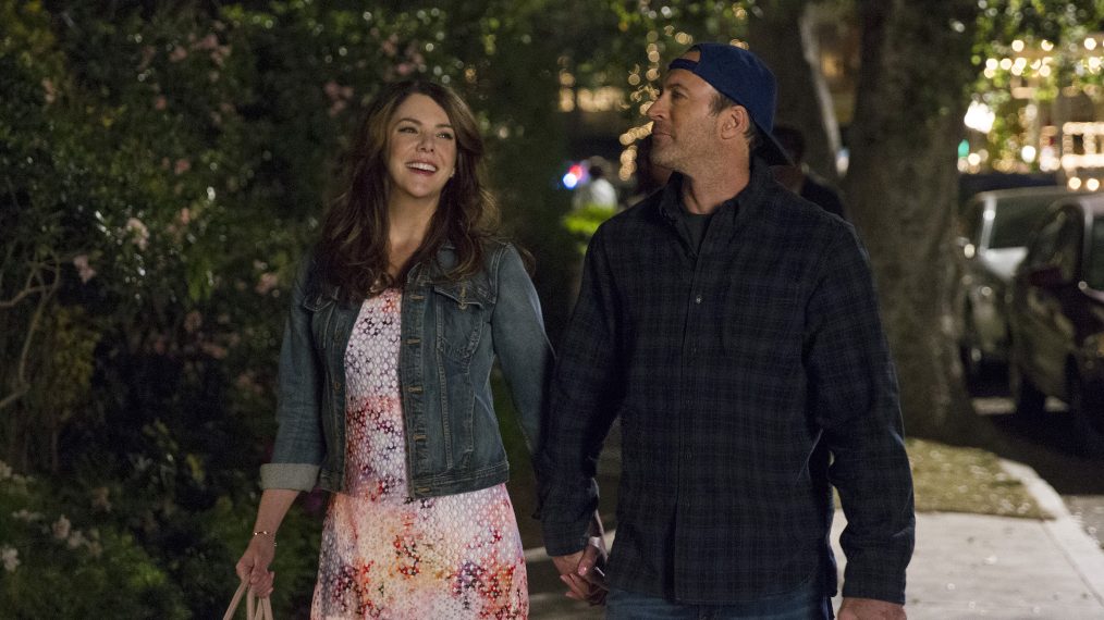 Gilmore Girls - Lauren Graham as Lorelai Gilmore and Scott Patterson as Luke Danes