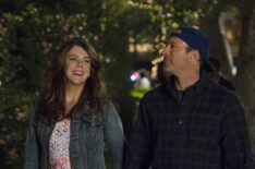 Gilmore Girls - Lauren Graham as Lorelai Gilmore and Scott Patterson as Luke Danes