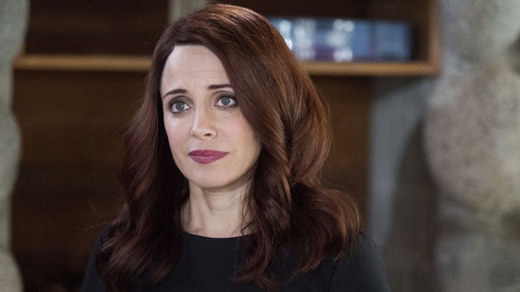 Alanna Ubach in Girlfriends' Guide To Divorce - 'Rule #49: Let It Shine' - Season 4