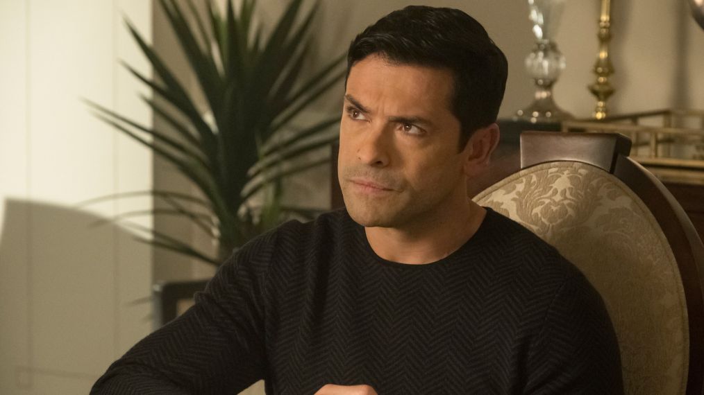 Riverdale - Mark Consuelos as Hiram Lodge