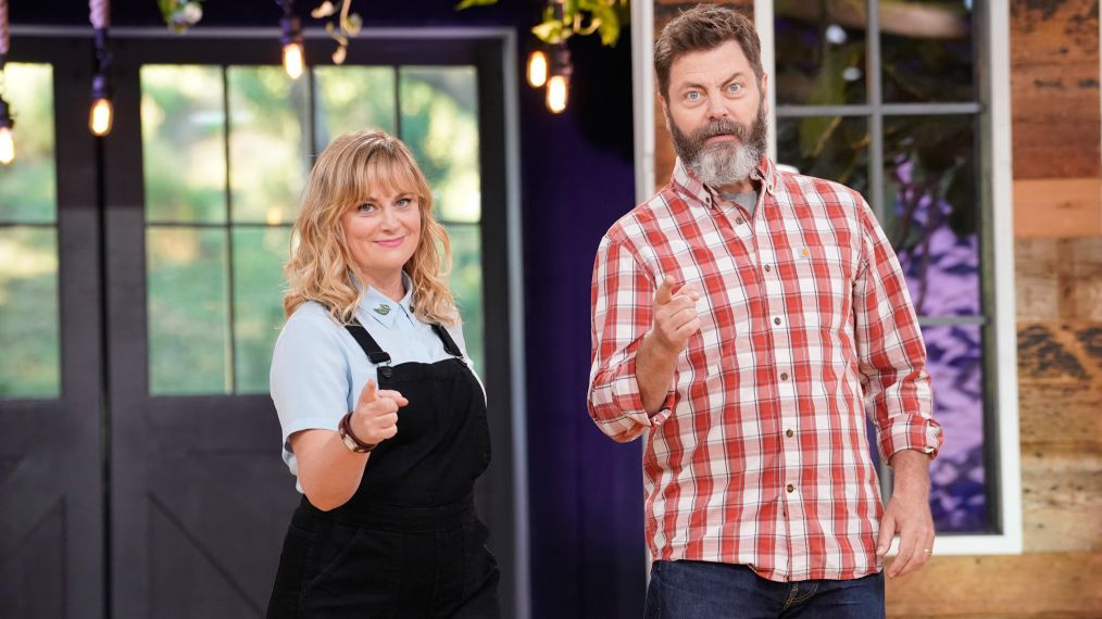 Making It - Amy Poehler and Nick Offerman point their fingers