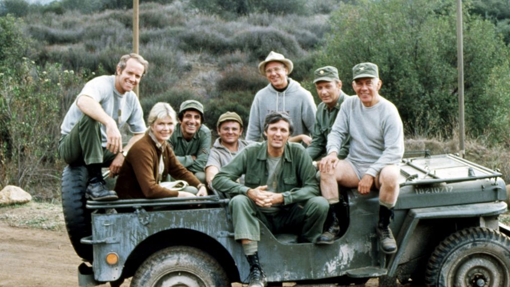 The cast of M*A*S*H - Mike Farrell, Loretta Swit, Jamie Farr, Gary Burghoff, William Christopher, Alan Alda, David Ogden Stiers, Harry Morgan