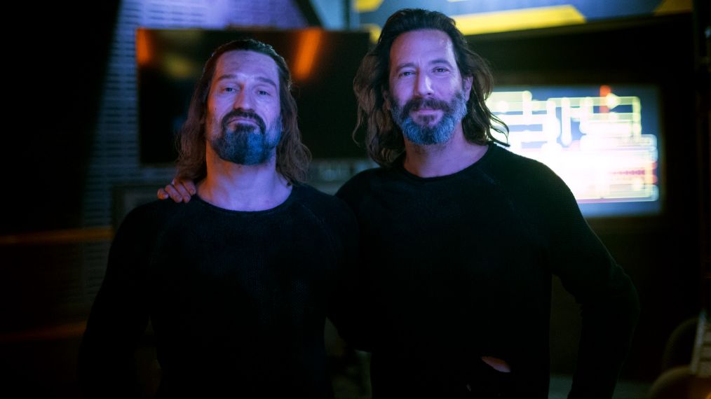 The 100 - Henry Ian Cusick and his stunt double Matt Reimer