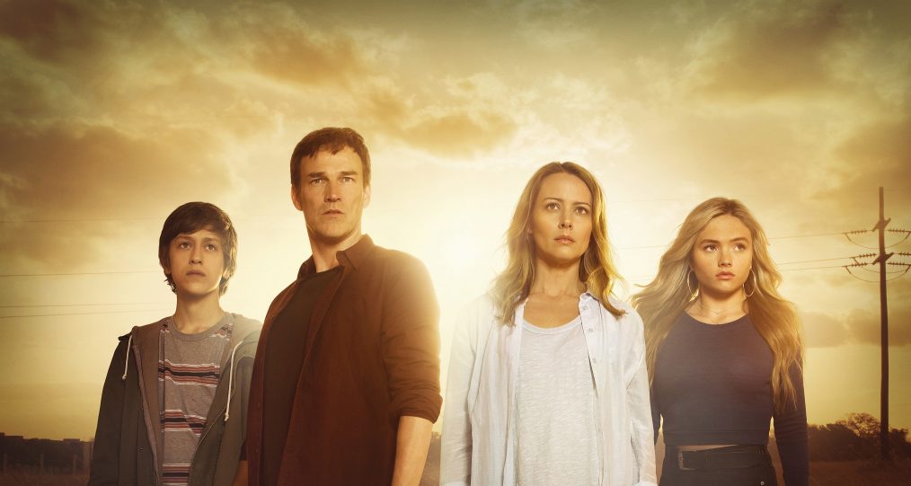 THE GIFTED:  L-R: Percy Hynes White, Stephen Moyer, Amy Acker and Natalie Alyn Lind in THE GIFTED premiering this fall on FOX. ©2017 Fox Broadcasting Co. Cr:  Frank Ockenfels/FOX