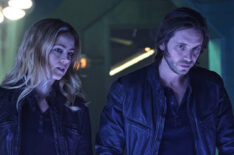 Amanda Schull as Cassandra Railly and Aaron Stanford as James Cole in 12 Monkeys - Season 4