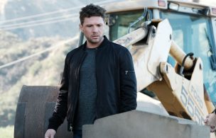 Ryan Phillippe as Bob Lee Swagger in Shooter.