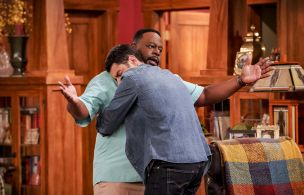 30 PM, ET/PT) on the CBS Television Network. Pictured (L-R): Cedric the Entertainer (Calvin Butler) and Max Greenfield (Dave Johnson). Photo: Bill Inoshita/CBS Ì?å©2018 CBS Broadcasting, Inc. All Rights Reserved.