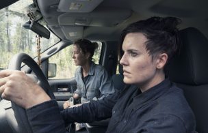 June (Jenna Elfman) and Althea (Maggie Grace) in this week's episode of Fear the Walking Dead.