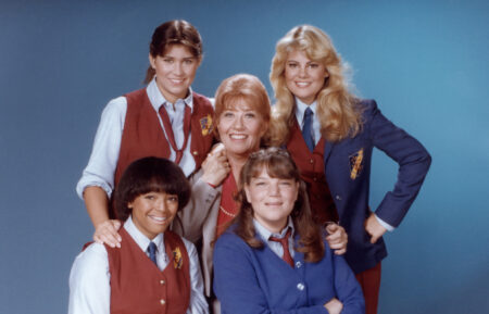 Nancy McKeon, Lisa Whelchel, Mindy Cohn, Kim Fields, Charlotte Rae on 'Facts of Life' in the original 'Facts of Life'