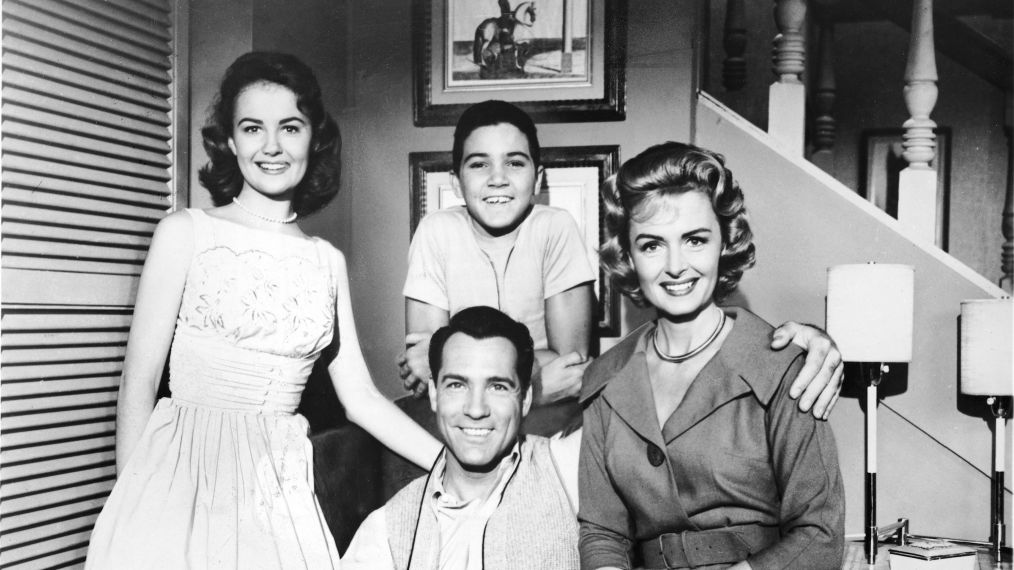 The cast of The Donna Reed Show - Shelley Fabares, Paul Petersen, Carl Betz, and Donna Reed