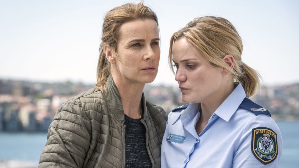 Rachel Griffiths and Anna Samson in Dead Lucky - Season 1, Episode 4