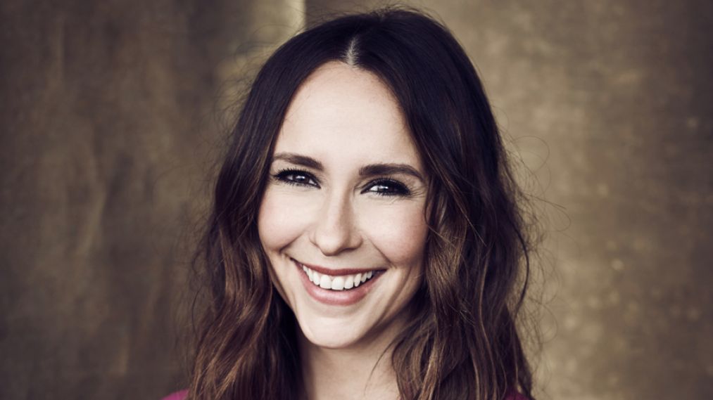 3 Questions With '9-1-1's New Star Jennifer Love Hewitt
