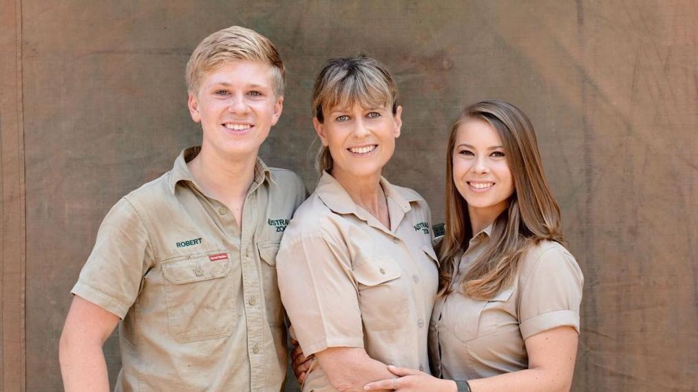 'Crikey! It's the Irwins': Bindi Irwin Shares Promo & Premiere Date For Animal Planet Series (VIDEO)
