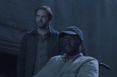 Aaron Stanford as Jim, Daryl 'Chill' Mitchell as Wendell - Fear the Walking Dead - Season 4, Episode 13