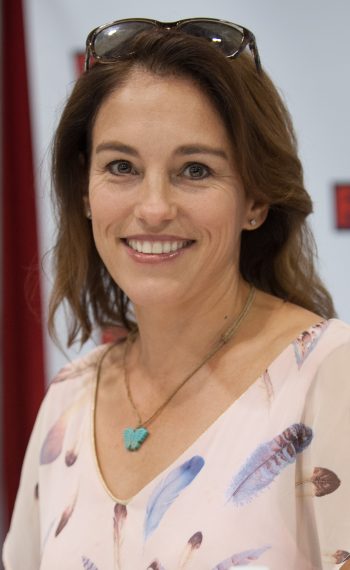 Amy Jo Johnson at Fan Expo Canada