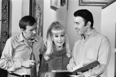 I Dream of Jeannie - Bill Daily as Major Roger Healey, Barbara Eden as Jeannie, director Michael Ansara