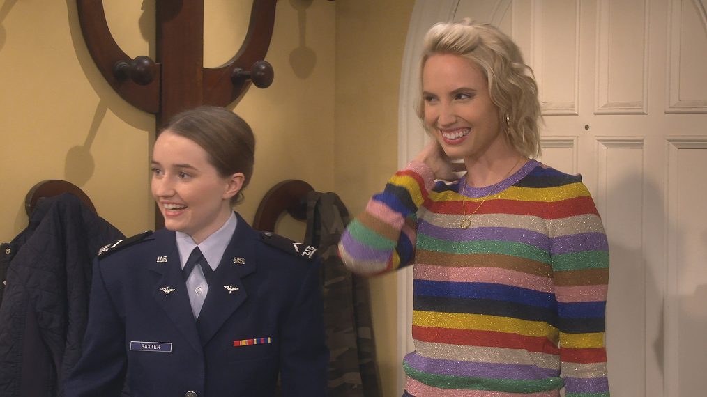 Kaitlyn Dever and Molly McCook in Last Man Standing - 'Welcome Baxter'