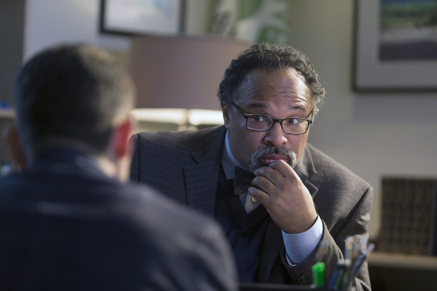 LUCIFER: Guest star Geoffrey Owens in the "Deceptive Little ParasiteÓ episode of LUCIFER airing Monday, May 8 (9:01-10:00 PM ET/PT) on FOX. Cr: Michael Courtney/FOX