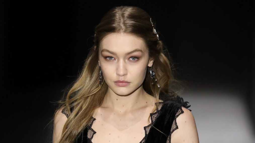 Gigi Hadid on the runway - Bottega Veneta - February 2018 - New York Fashion Week