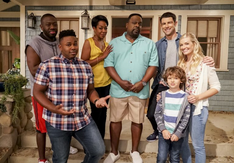 'The Neighborhood' Cast & EPs Hope to Offer a Diverse Perspective