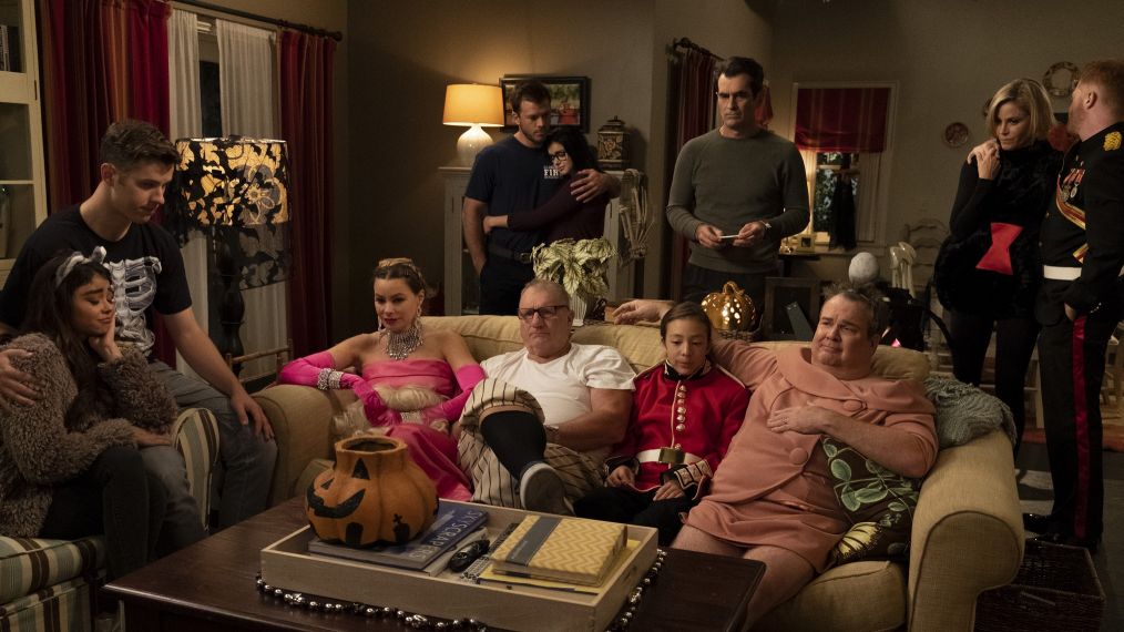 MODERN FAMILY - 'Good Grief' - It's another epic Halloween full of costumes, tricks and treats for the Dunphy-Pritchett-Tucker clan as they deal with huge, unexpected news, on 'Modern Family,' WEDNESDAY, OCT. 24 (9:00-9:31 p.m. EDT), on The ABC Television Network. (ABC/Tony Rivetti) SARAH HYLAND, NOLAN GOULD, SOFIA VERGARA, JIMMY TATRO, ARIEL WINTER, ED O'NEILL, AUBREY ANDERSON-EMMONS, TY BURRELL, ERIC STONESTREET, JULIE BOWEN, JESSE TYLER FERGUSON
