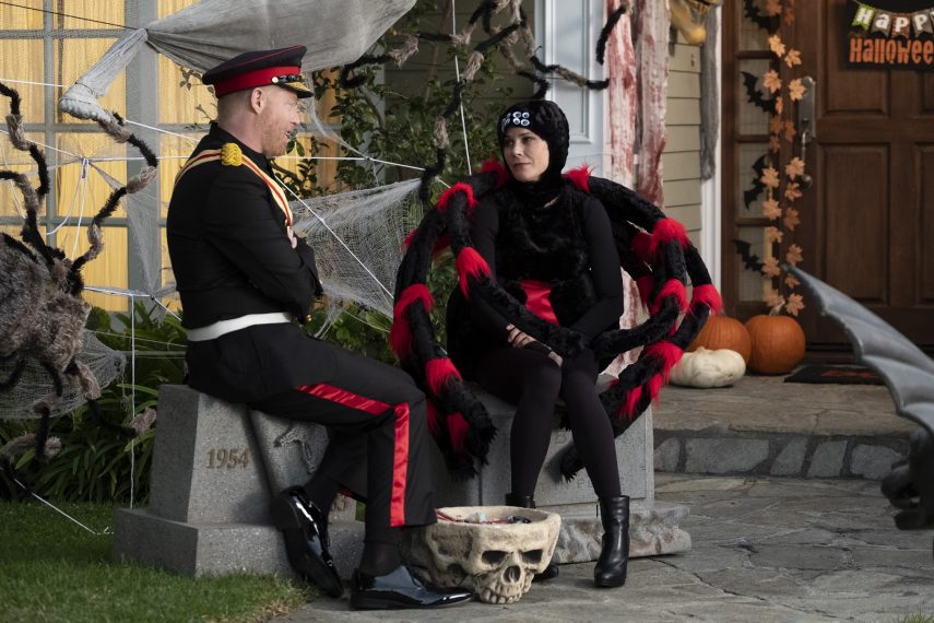 MODERN FAMILY - "Good Grief" - It's another epic Halloween full of costumes, tricks and treats for the Dunphy-Pritchett-Tucker clan as they deal with huge, unexpected news, on "Modern Family," WEDNESDAY, OCT. 24 (9:00-9:31 p.m. EDT), on The ABC Television Network. (ABC/Tony Rivetti) JESSE TYLER FERGUSON, JULIE BOWEN