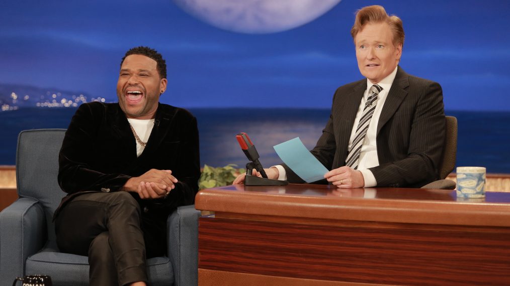 Conan O'Brien Says Goodbye to Old Hour-Long Show & Longtime Band (VIDEO)