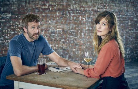 Chris O’Dowd as Tom, Rosamund Pike as Louise - State of the Union _ Season 1, Gallery - Photo Credit: Marc Hom/SundanceTV
