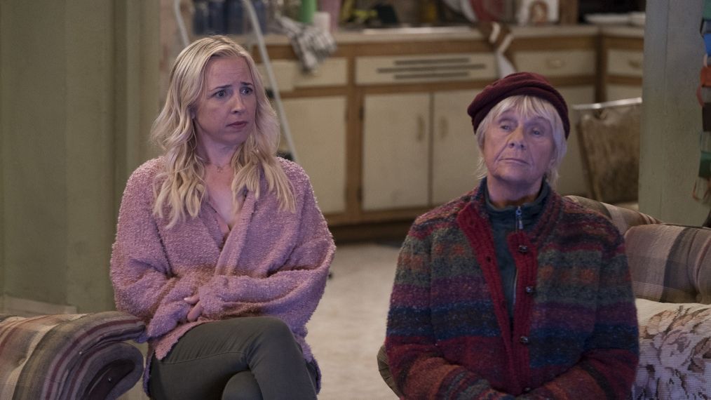 The Conners – Lecy Goranson, Estelle Parsons - 'Keep on Truckin'