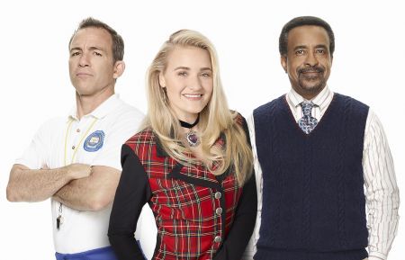 Schooled - Bryan Callen, Aj Michalka, Tim Meadows