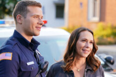 911 - Oliver Stark as Evan Buckley and Jennifer Love Hewitt as Maddie Buckley