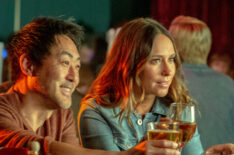 Kenneth Choi and Jennifer Love Hewitt drinking with Stark in 9-1-1