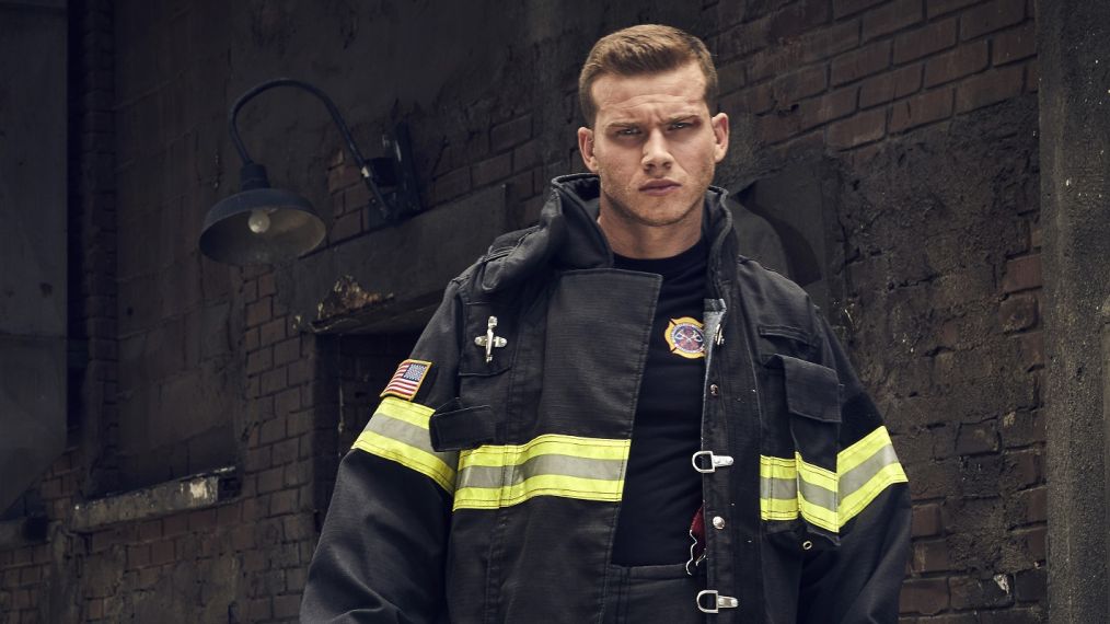 9-1-1: Oliver Stark. CR: Mathieu Young/ FOX. © 2018 FOX Broadcasting.