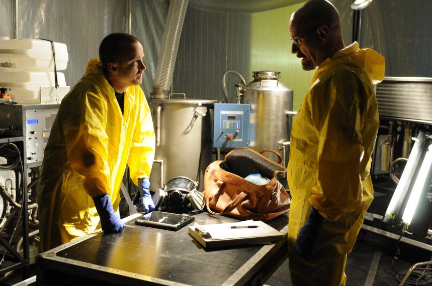 Jesse Pinkman (Aaron Paul) and Walter White (Bryan Cranston) - Breaking Bad - Season 5, Episode3 - Photo Credit: Ursula Coyote/AMC