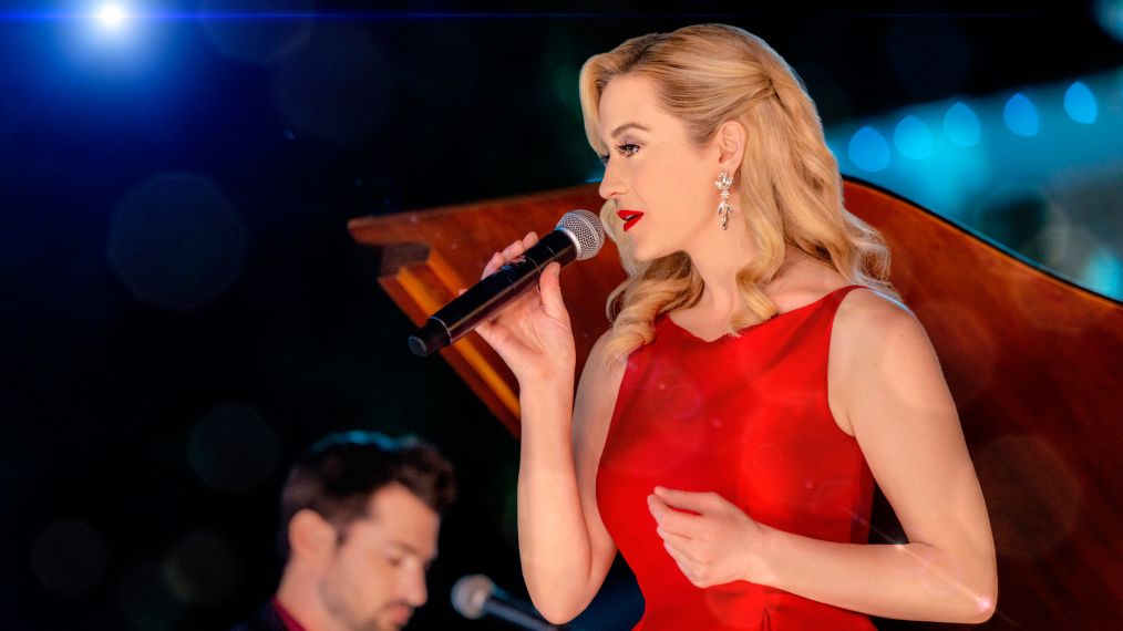 Kellie Pickler in Christmas At Graceland