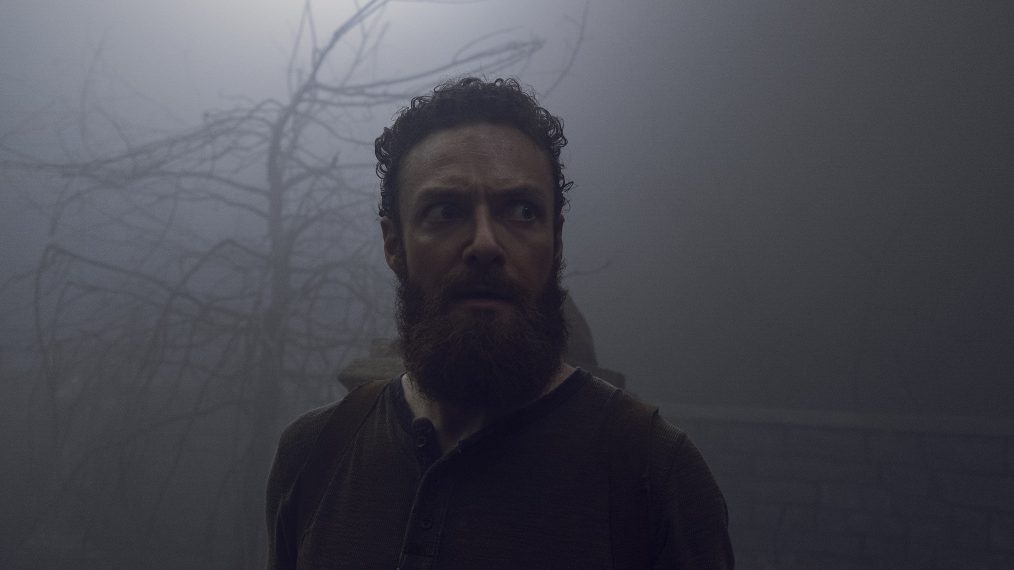 Ross Marquand as Aaron - The Walking Dead _ Season 9, Episode 8