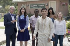 Ted Danson as Michael, D'Arcy Carden as Janet, William Jackson Harper as Chidi, Manny Jacinto as Jianyu, Jameela Jamil as Tehani, Kristen Bell as Eleanor in The Good Place - Season 2