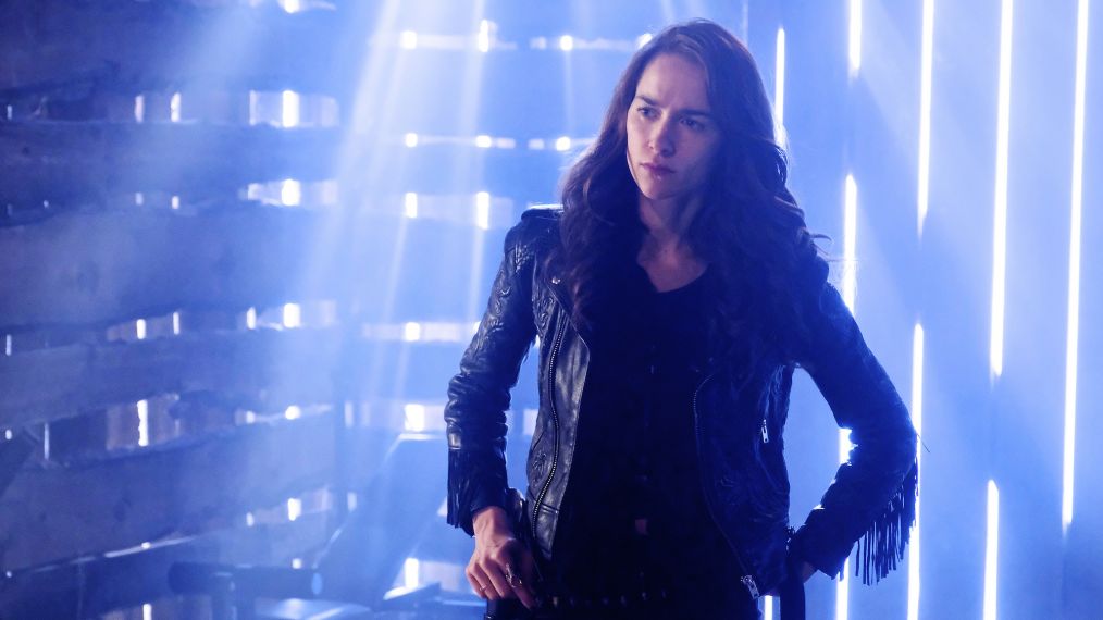 Wynonna Earp - Season 2 - Melanie Scrofano