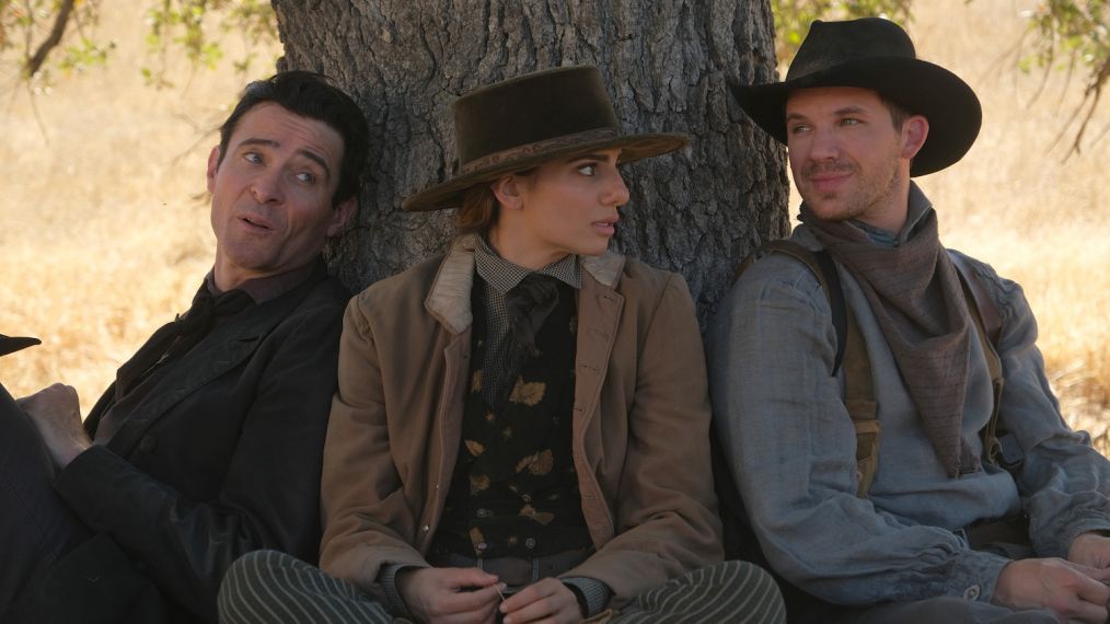 Goran Visnjic as Garcia Flynn, Claudia Doumit as Jiya, Matt Lanter as Wyatt Logan in Timeless - Season 2