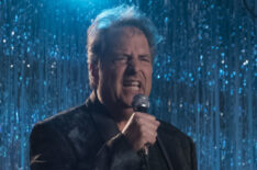 Jon Lovitz in The Goldbergs - 'The Wedding Singer'