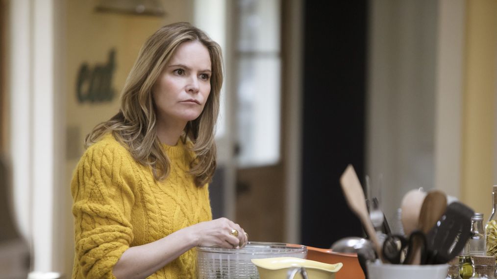 Jennifer Jason Leigh in Atypical