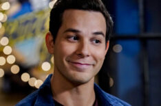 Crazy Ex-Girlfriend - Skylar Astin