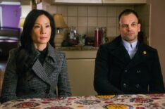 Lucy Liu as Joan Watson and Jonny Lee Miller as Sherlock Holmes in Elementary - 'How to Get a Head'