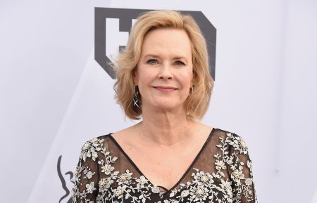 JoBeth Williams attends the 25th Annual Screen Actors Guild Awards